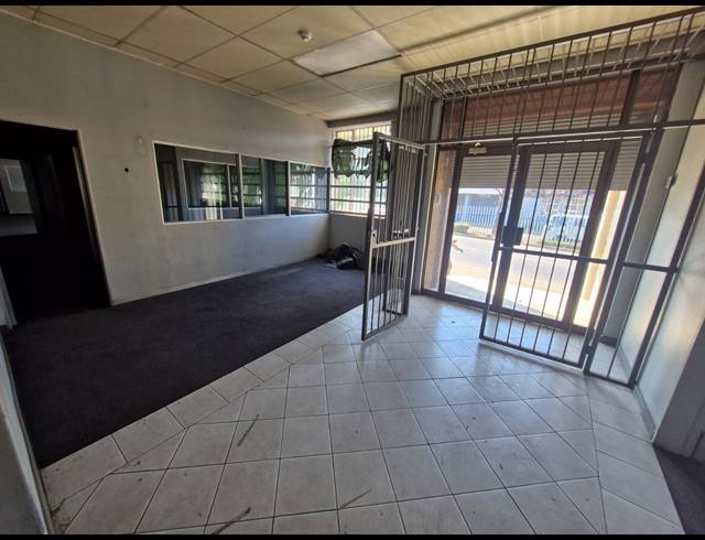 1,236M² WAREHOUSE TO LET IN BENROSE